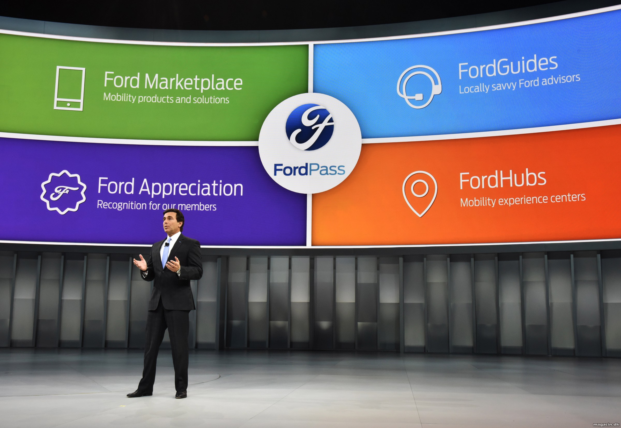 Biludstillingen i Detroit åbner med nyheder fra Ford