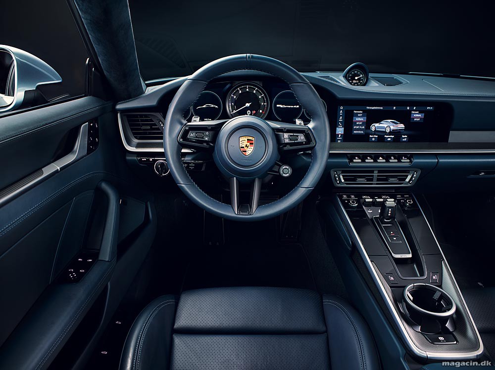 Den nye Porsche 911 – stærkere, hurtigere, digital