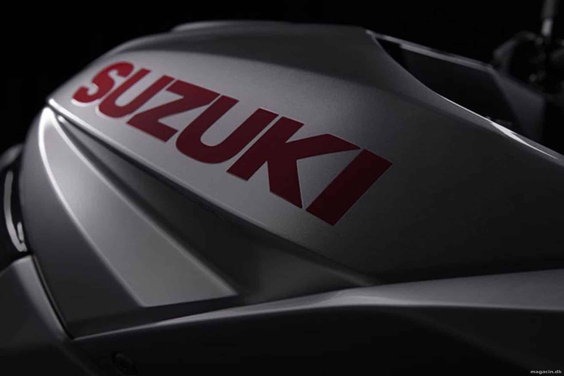 EICMA: Suzuki gik i sort ved pressepræsentation