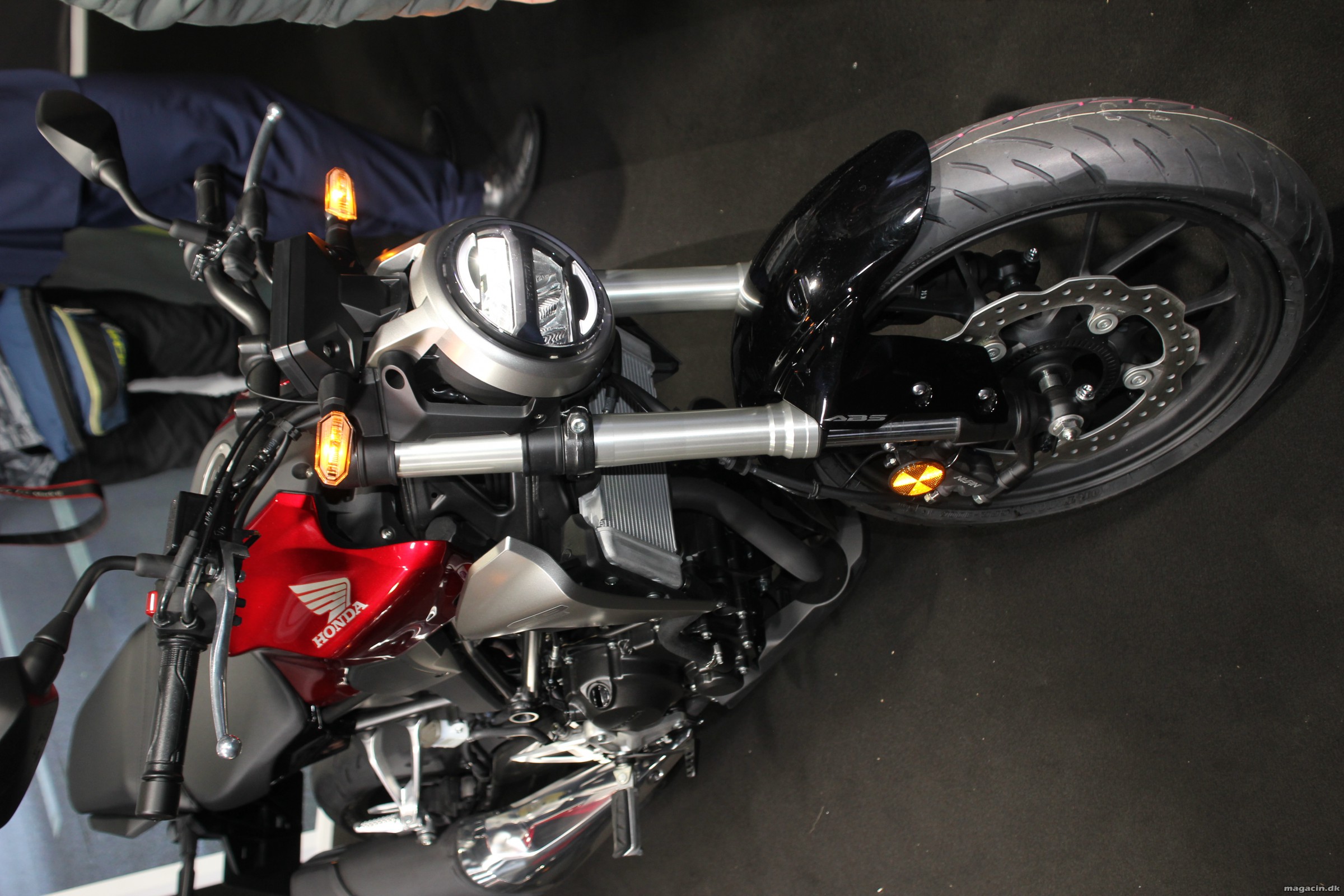 Her er den nye Honda CB300R