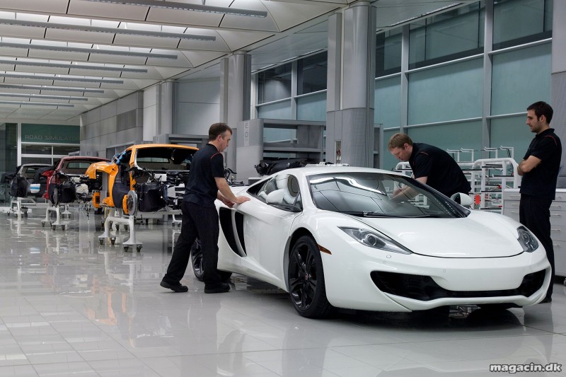 Besøg hos McLaren – og highspeedtur i MP4-12C