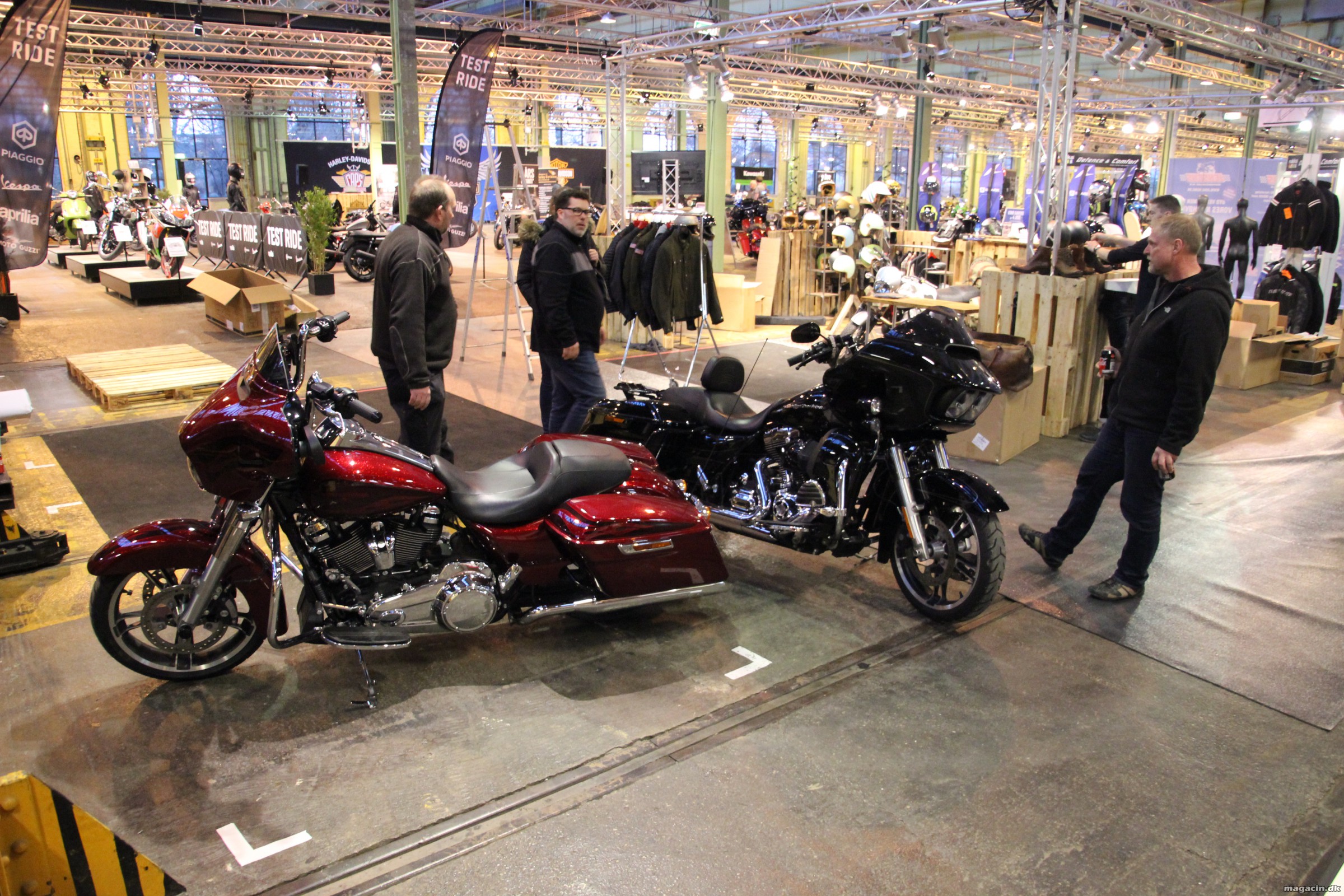 Motorcykeludstillingen tager form
