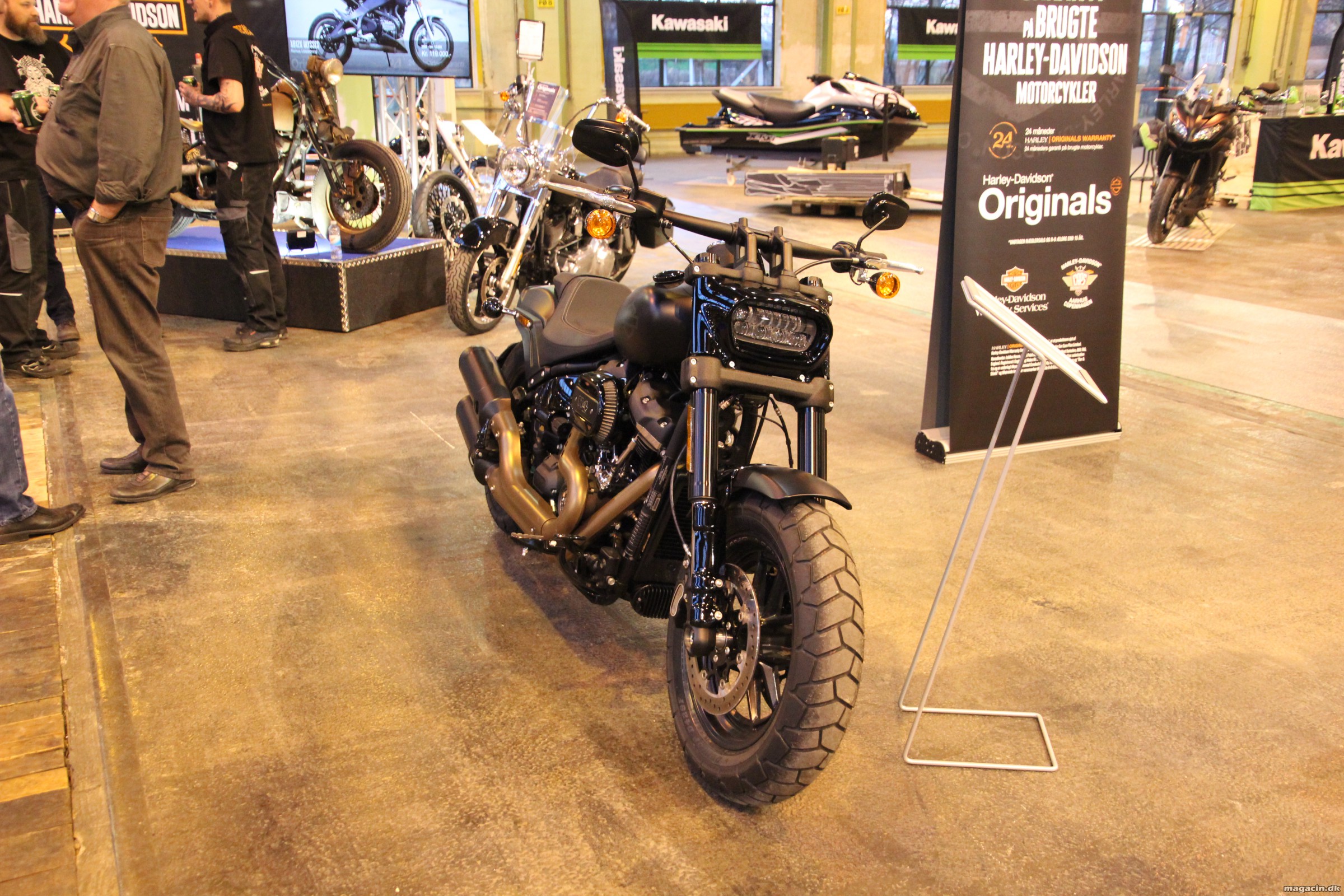Motorcykeludstillingen tager form