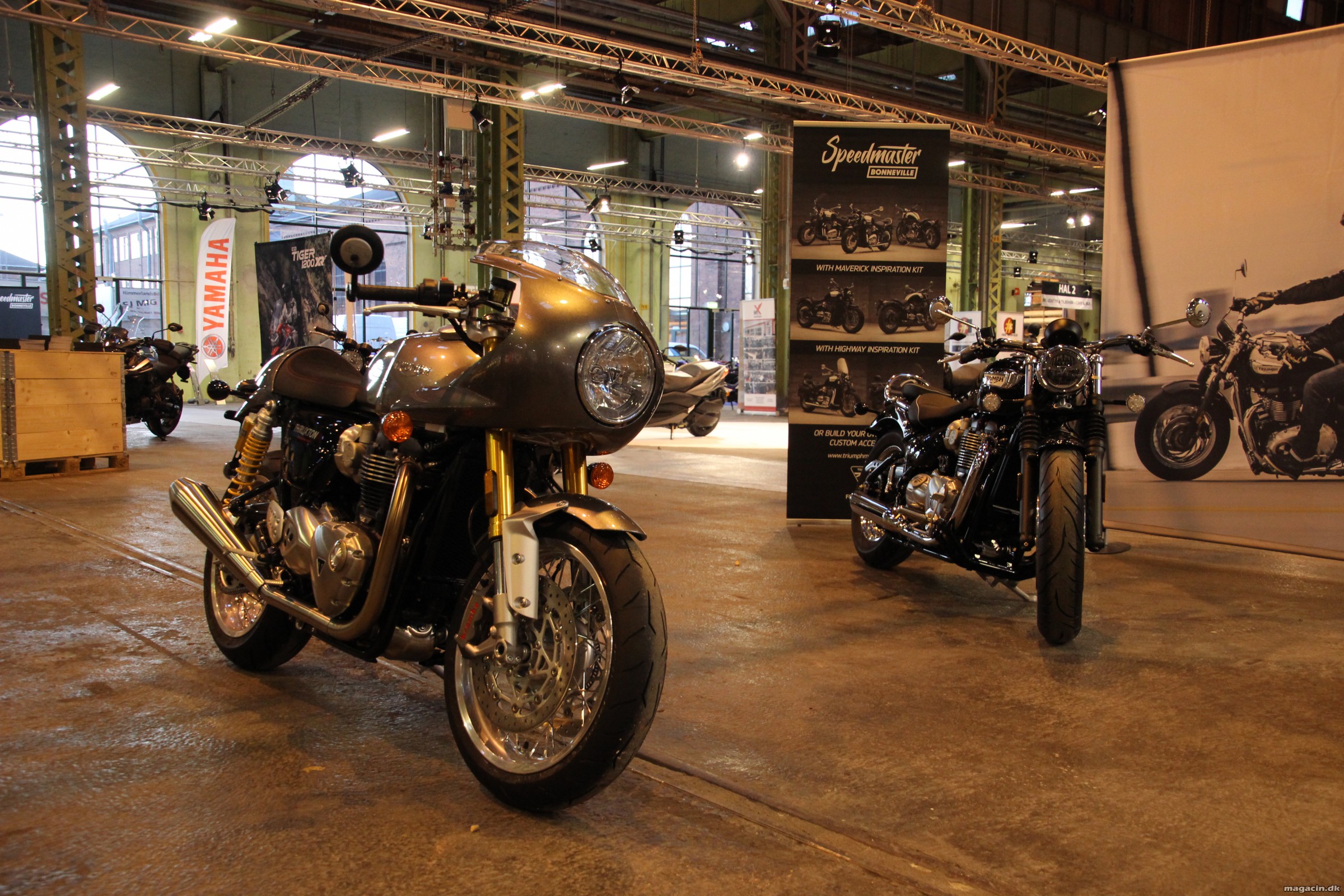 Motorcykeludstillingen tager form