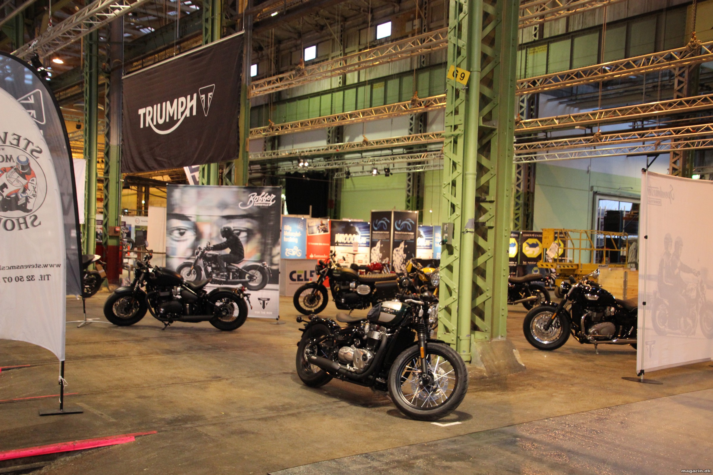 Motorcykeludstillingen tager form