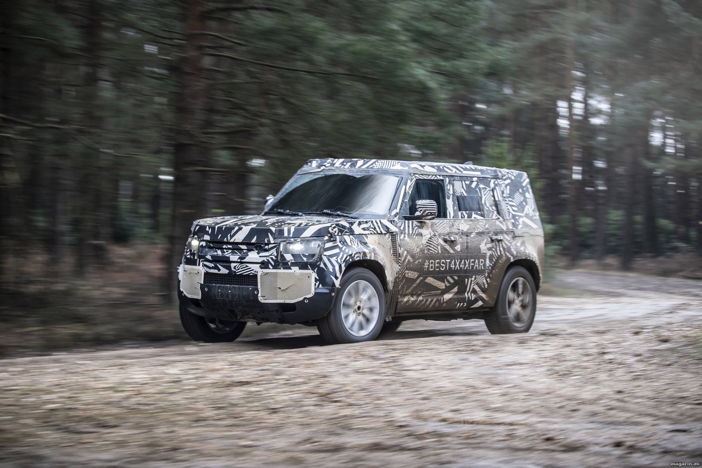 Ny Land Rover Defender testes i Afrika
