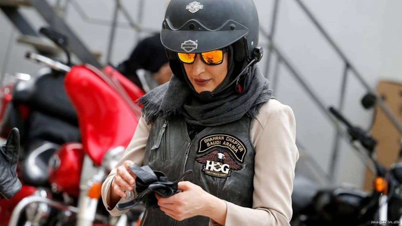 Saudi Arabiske kvinder på Harley-Davidson