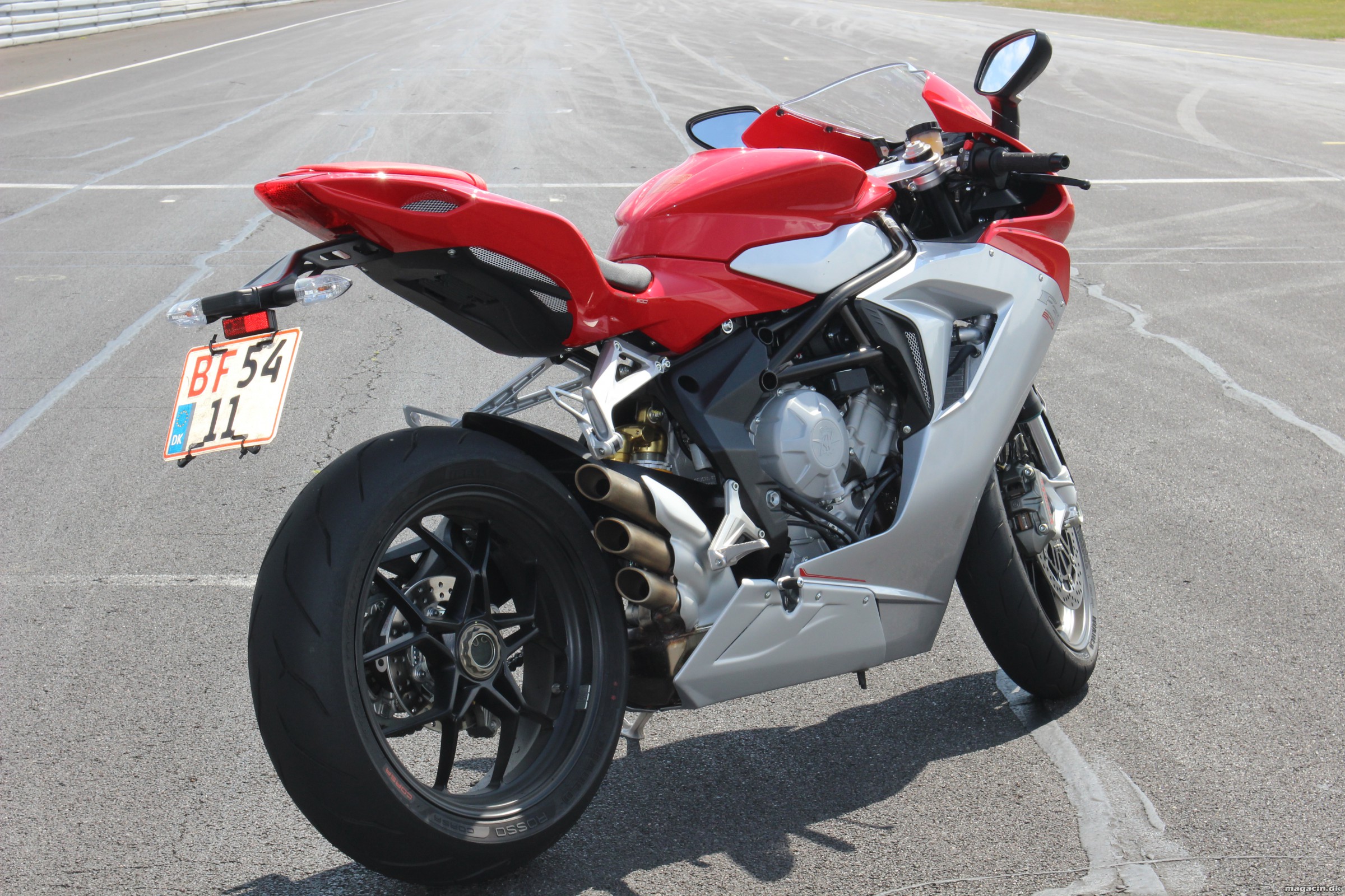 Test: MV Agusta F3 800 – Motorcyklernes juvel