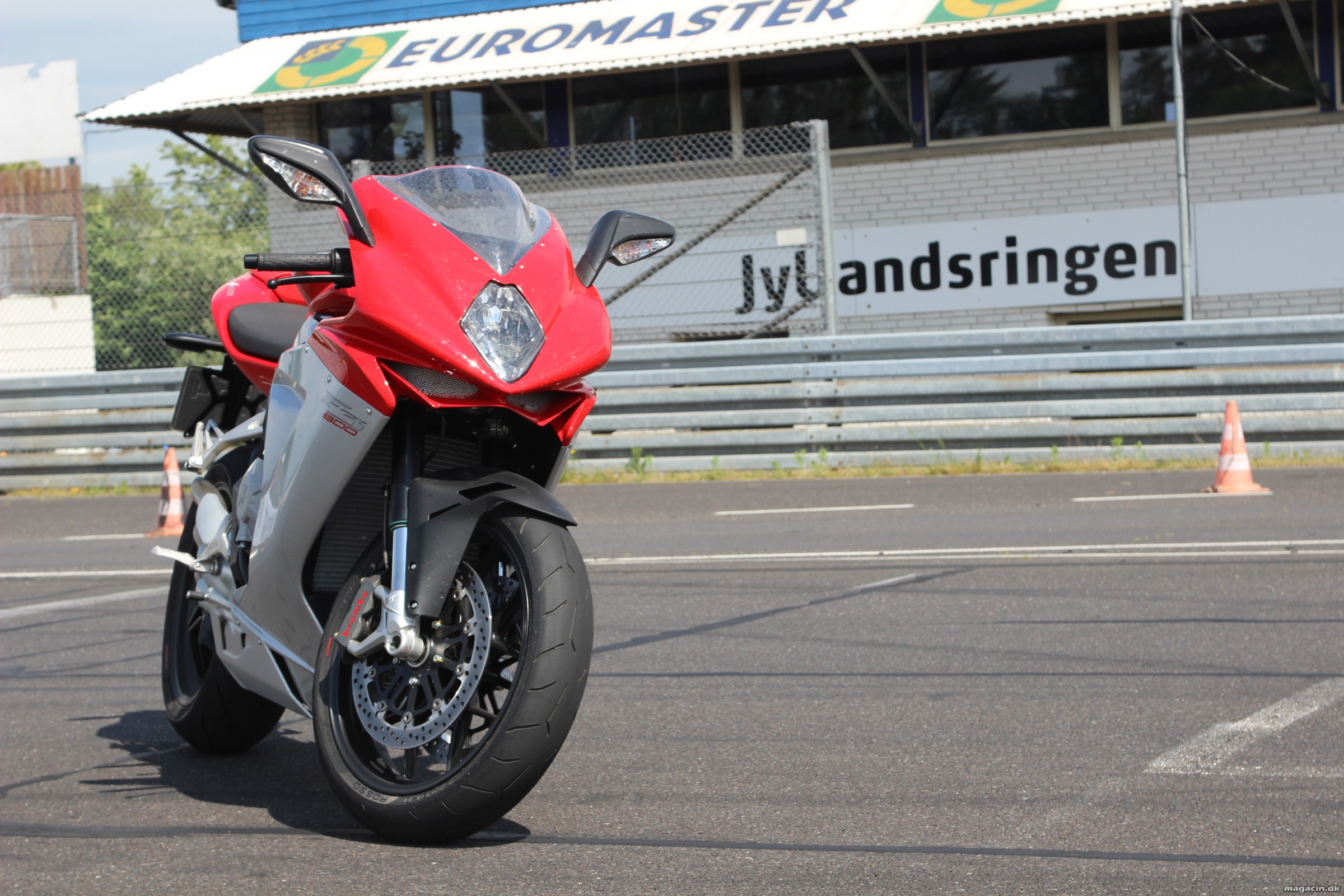 Test: MV Agusta F3 800 – Motorcyklernes juvel