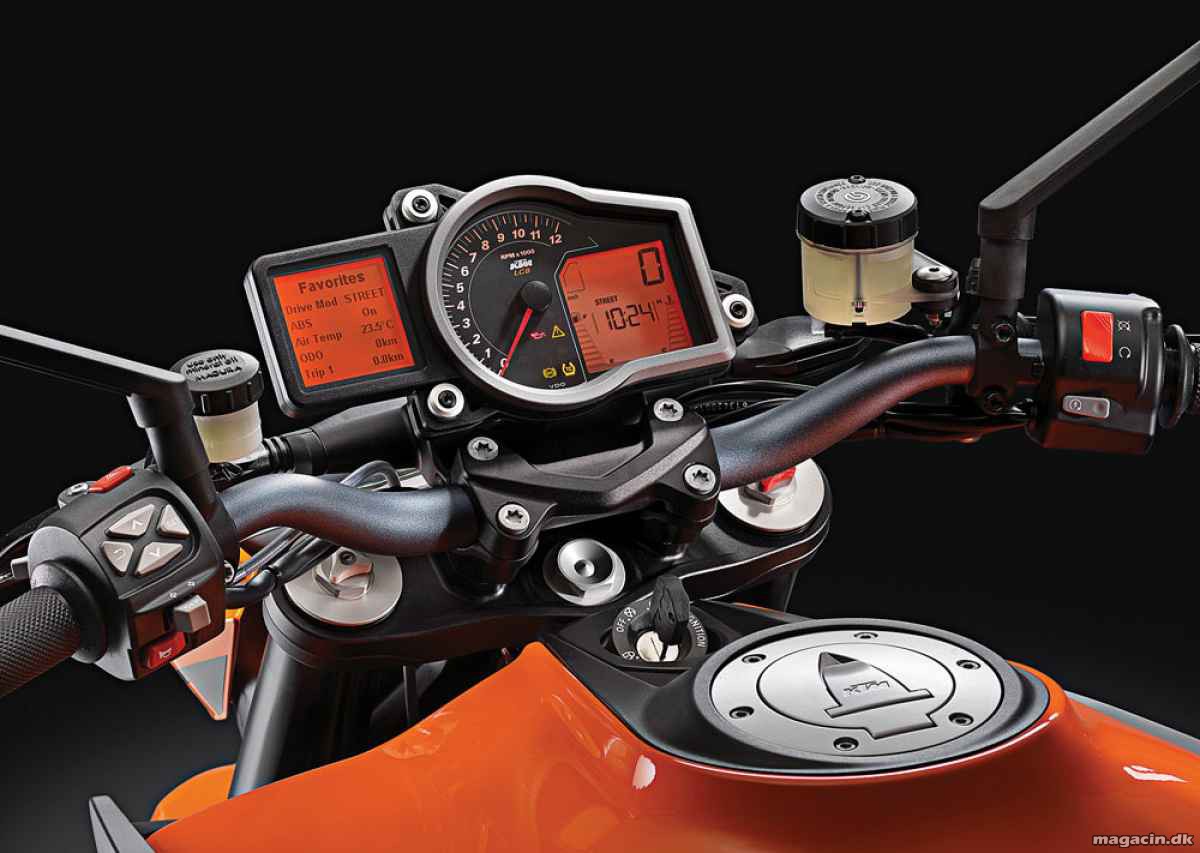 Test: 2014 KTM 1290 SuperDuke
