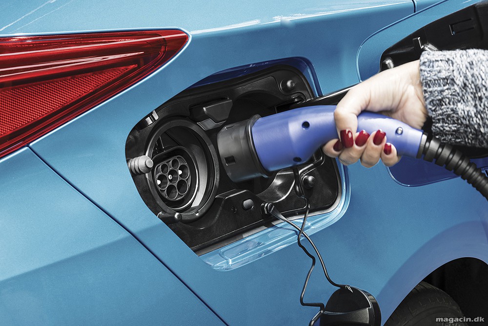 Toyota lancerer Prius Plug-in i Danmark