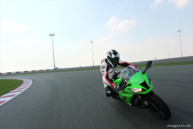 Test: Kawasaki ZX10R 2011 – Verdens absolut hurtigste. Komplet test