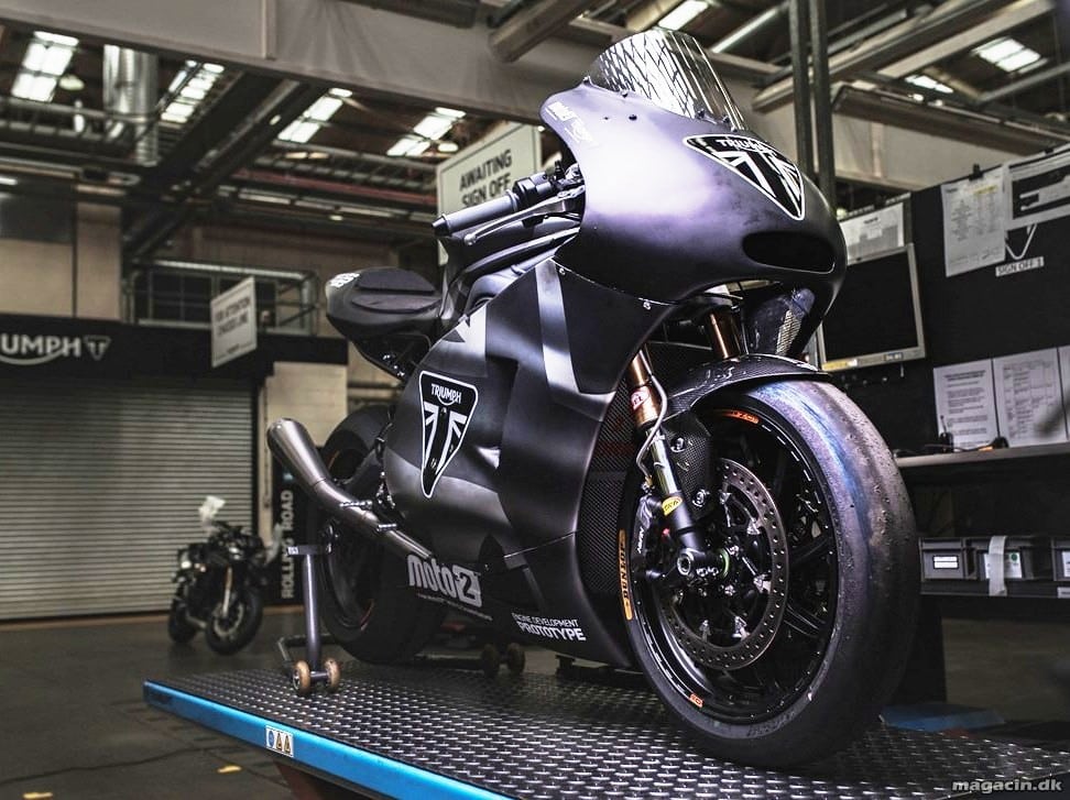 Video: Triumph Moto2 motor på rullefelt