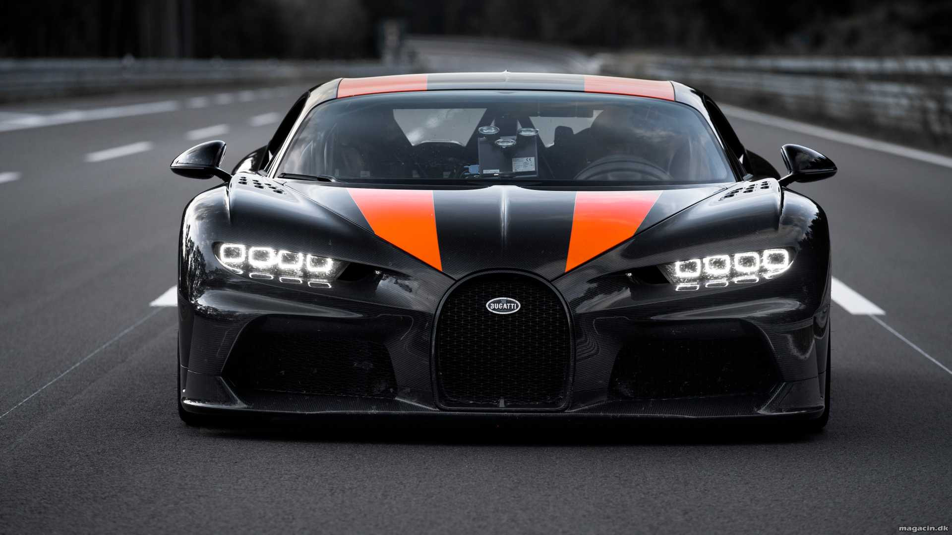 Luftbåren Bugatti Chiron med 447 km/t