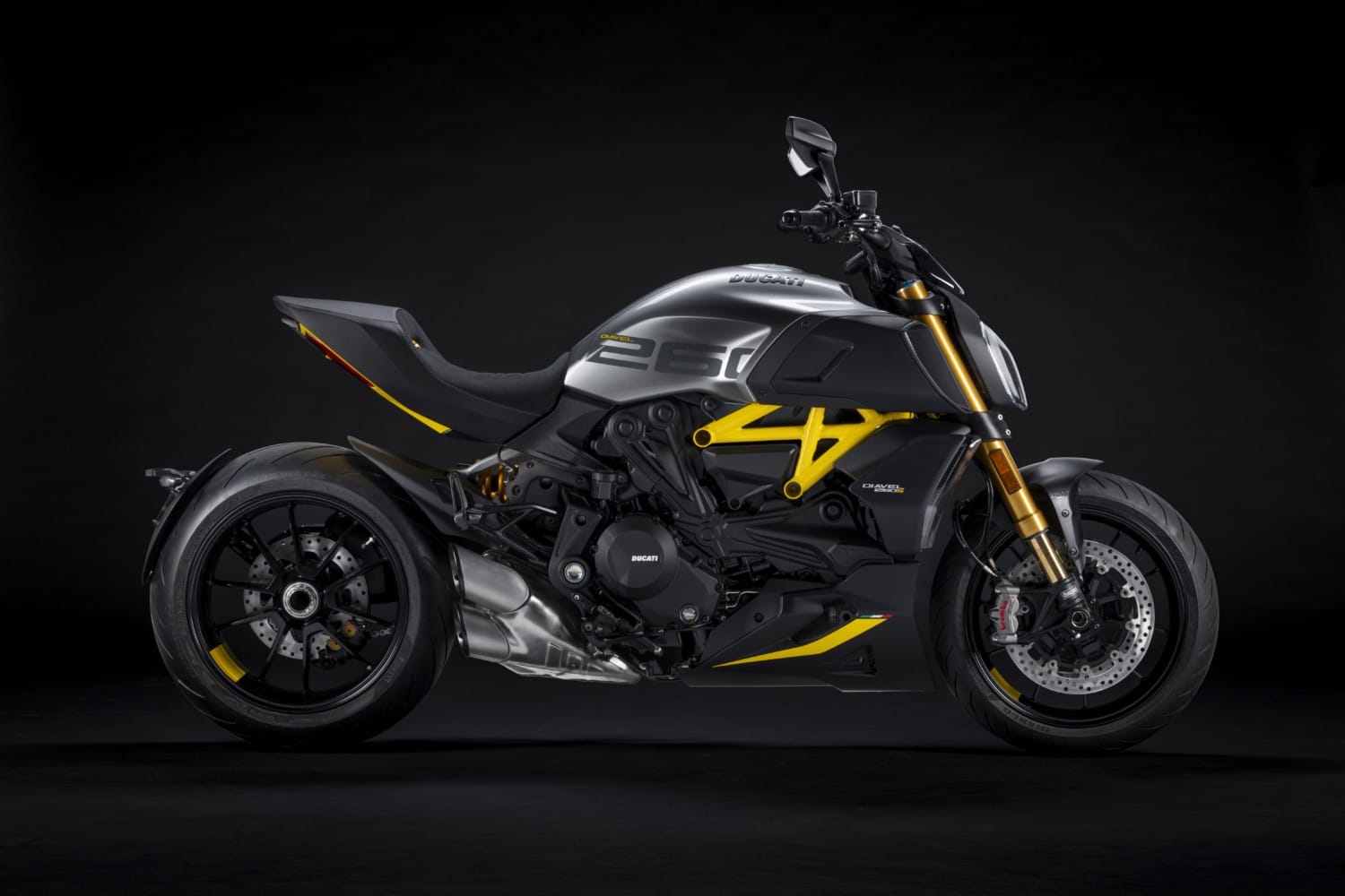 MY22_Ducati_Diavel_1260_S_01 _2__UC293414_High