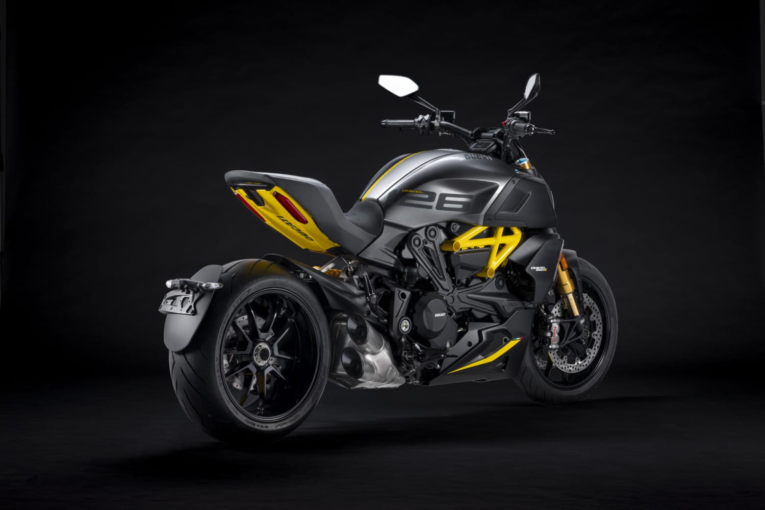 MY22_Ducati_Diavel_1260_S_01 _5__UC293433_High