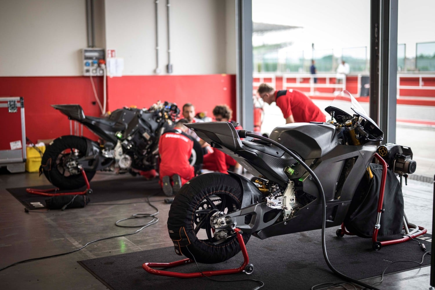 Video: Detaljer om prototypen for Ducati’s V21L MotoE racer afsløret