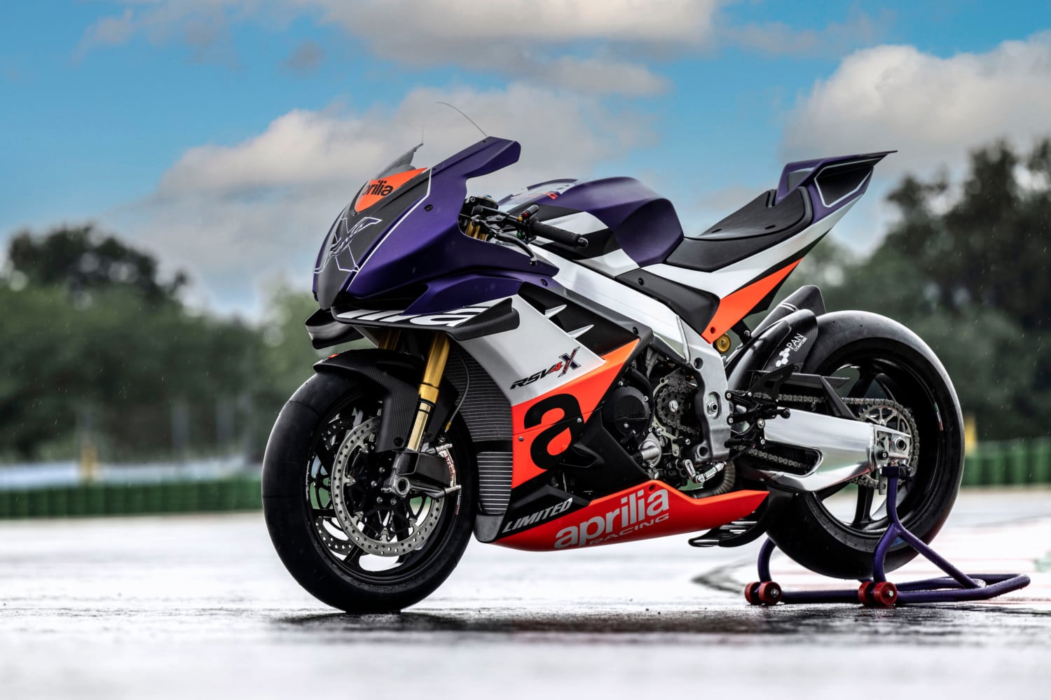 Ny Aprilia RSV4 XTrenta med MotoGP teknologi