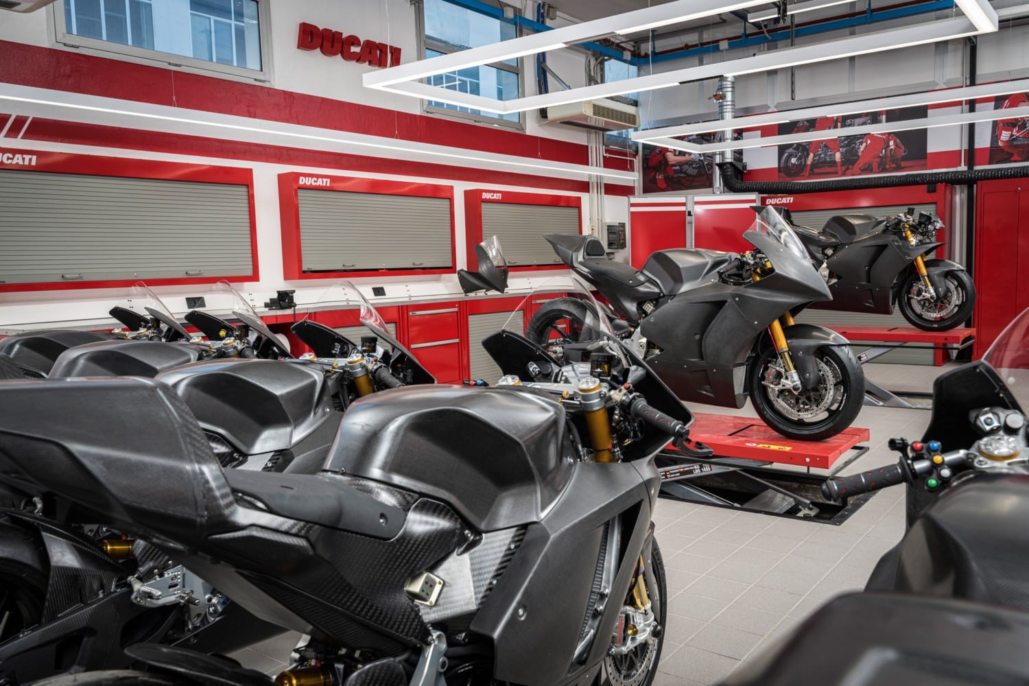 Ducati har indledt produktion af den nye V21L