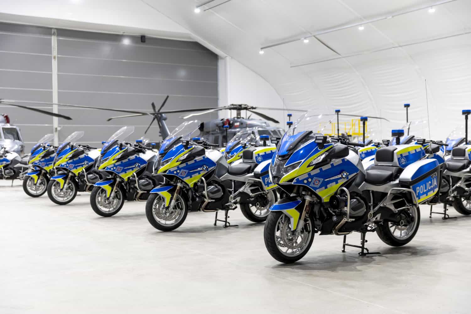 Polsk politi på storindkøb hos BMW