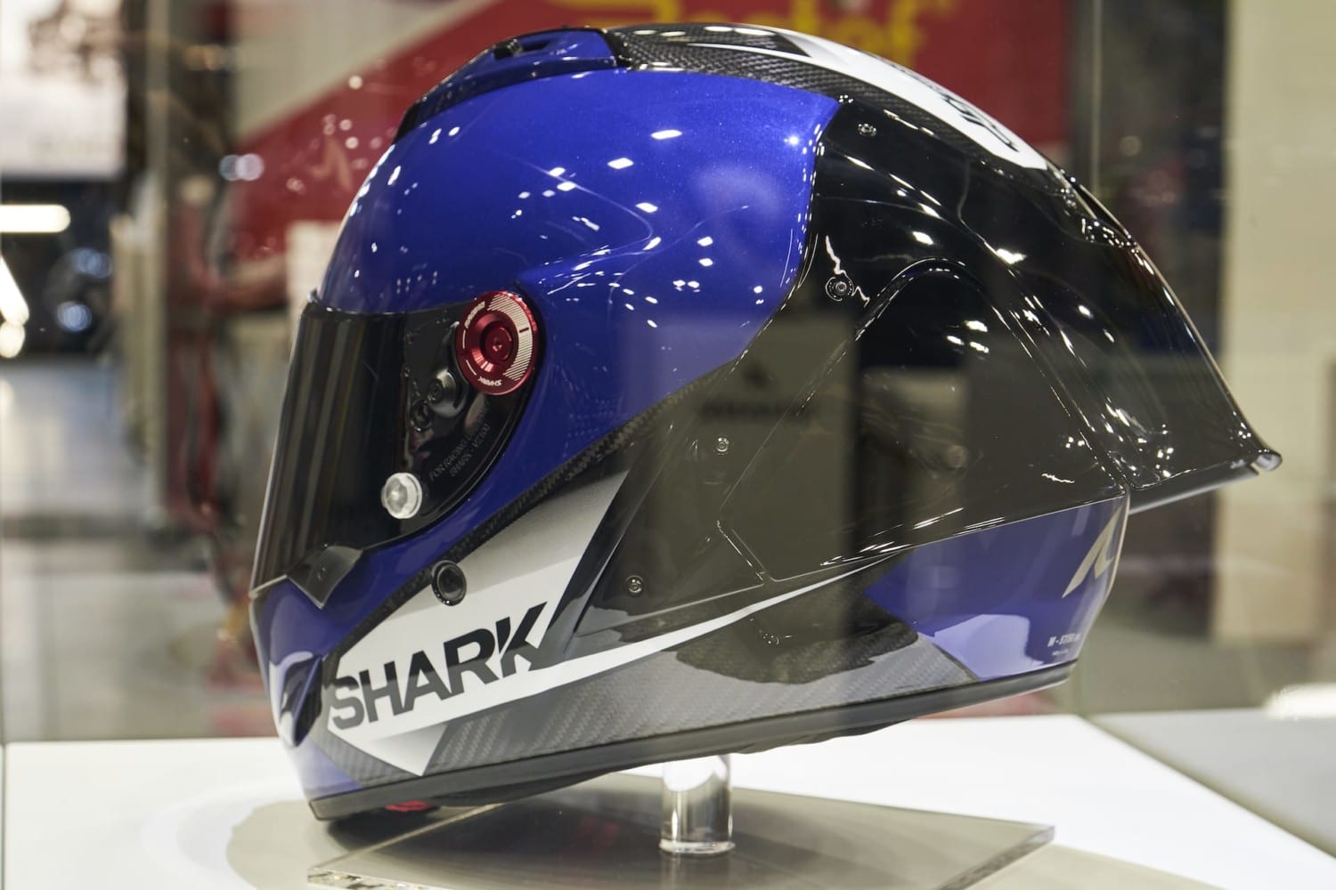 Ny Shark hjelm med adaptiv aerodynamik