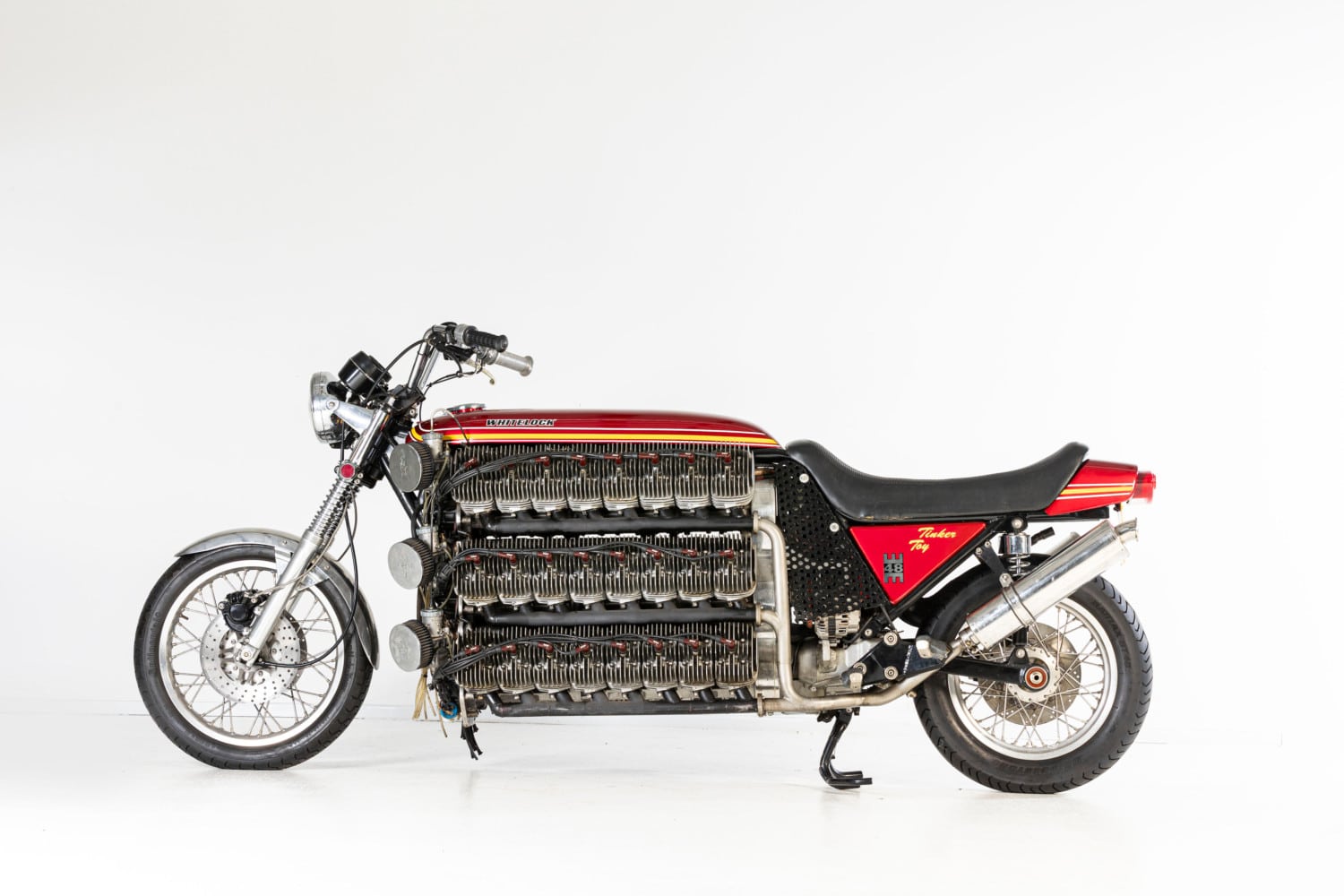 Kawasaki med 48-cylindret 4.2L totakts motor til salg
