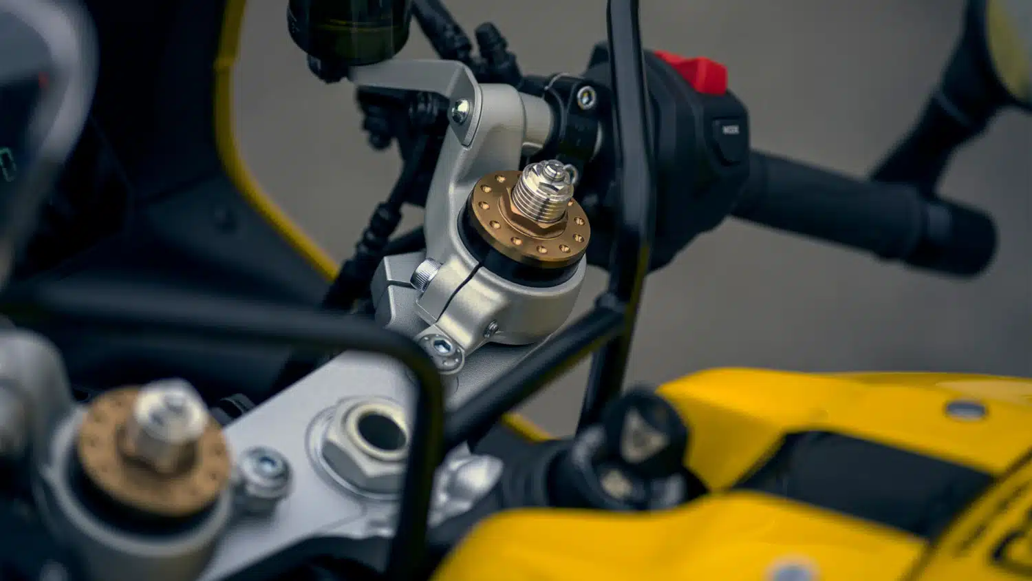 2026 Yamaha XSR900 GP i Kenny Roberts farver